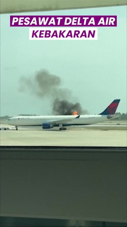 Video: Mencekam! Pesawat Delta Air Kebakaran di Bandara Florida