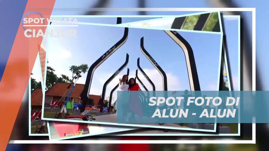 Berpose Ceria di Spot Foto Alun-Alun Cianjur
