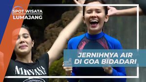 Menyegarkan Diri di Kejernihan Air Goa Bidadari, Lumajang