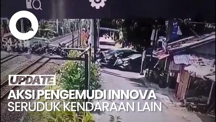 Video: Rekaman CCTV Innova Seruduk Brio dan 4 Motor di Timoho Jogja