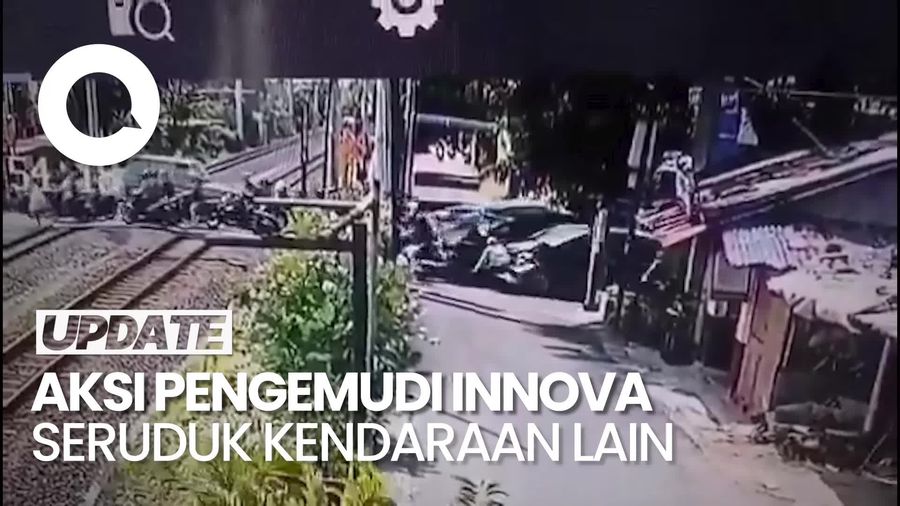 Video: Rekaman CCTV Innova Seruduk Brio dan 4 Motor di Timoho Jogja