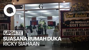 Video: Suasana Rumah Duka Mendiang Ricky Siahaan Seringai
