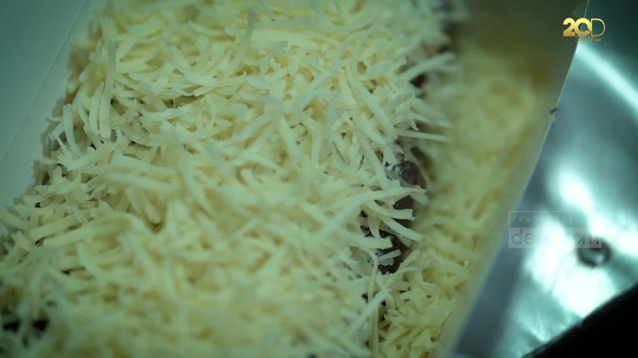 Manisnya Kue Balok Lumer dan Pho Real Khas Vietnam