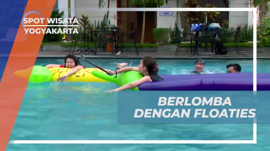 Berlomba Seru Menggunakan Floaties di Kolam Renang, Yogyakarta