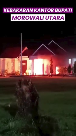 Video: Kantor Bupati Morowali Utara Terbakar