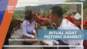 Mengikuti Ritual Adat Potong Rambut untuk Anak Laki-Laki Suku Lio di Nusa Tenggara Timur