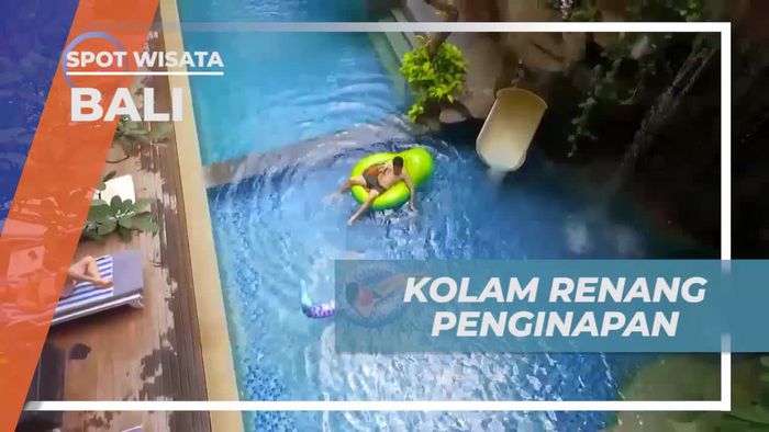 Santai Sambil Berenang Di Kolam Penginapan, Bali