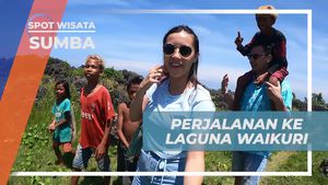 Menemani Anak-Anak Menuju Laguna Indah di Waikuri, Sumba
