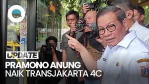 Video Momen Pramono Naik TransJ di Rabu Pertama ASN Wajib Angkutan Umum