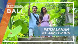 Menuju Keindahan Air Terjun Tibumana di Bali