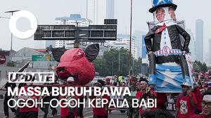 Video: Ada Ogoh-ogoh Kepala Babi di Aksi May Day Depan Gedung DPR