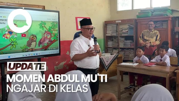 Video: Momen Abdul Muti jadi Guru: Tekankan Pentingnya Semangat Belajar