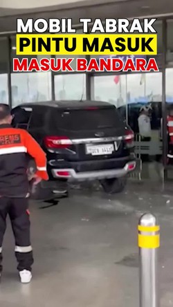 Video: Mobil SUV Tabrak Pintu Masuk Bandara Manila, 2 Tewas