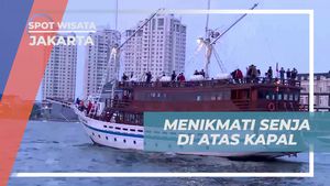 Menyaksikan Keindahan Senja di Atas Kapal Phinisi yang Melintasi Teluk Jakarta