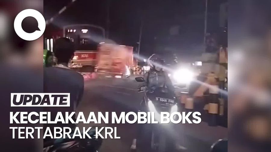 Video: Detik-detik Mobil Boks Tertabrak KRL di Dekat Stasiun Bojong Gede