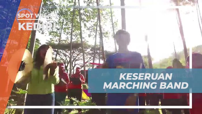 Meriahkan Pertunjukan Marching Band di Bukit Dhoho Indah, Kediri