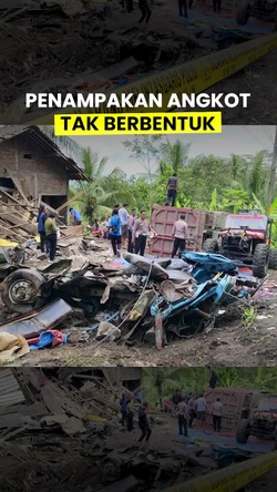 Video: Kondisi Angkot Ringsek hingga Gepeng Dihantam Truk Tewaskan 11 Orang