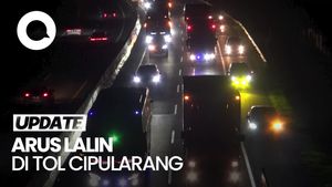 Video: Pantauan Malam Ini Tol Cipularang Arah Bandung saat Long Weekend