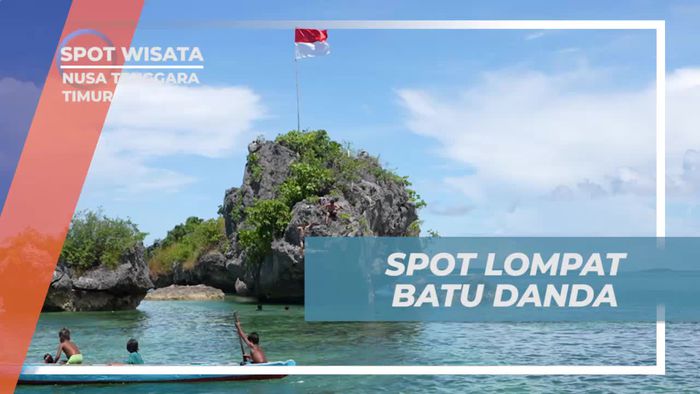 Menguji Adrenalin Melompat dari Puncak Batu Danda di Nusa Tenggara Timur