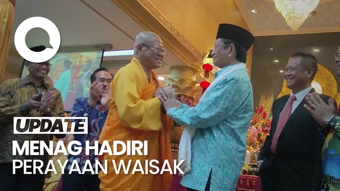 Video: Menag Hadiri Perayaan Waisak 2569 BE di Wihara Ekayana Arama