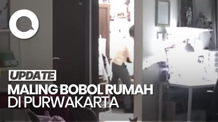 Video: Terekam CCTV! Maling Bobol Rumah di Purwakarta, Gasak Emas-Uang