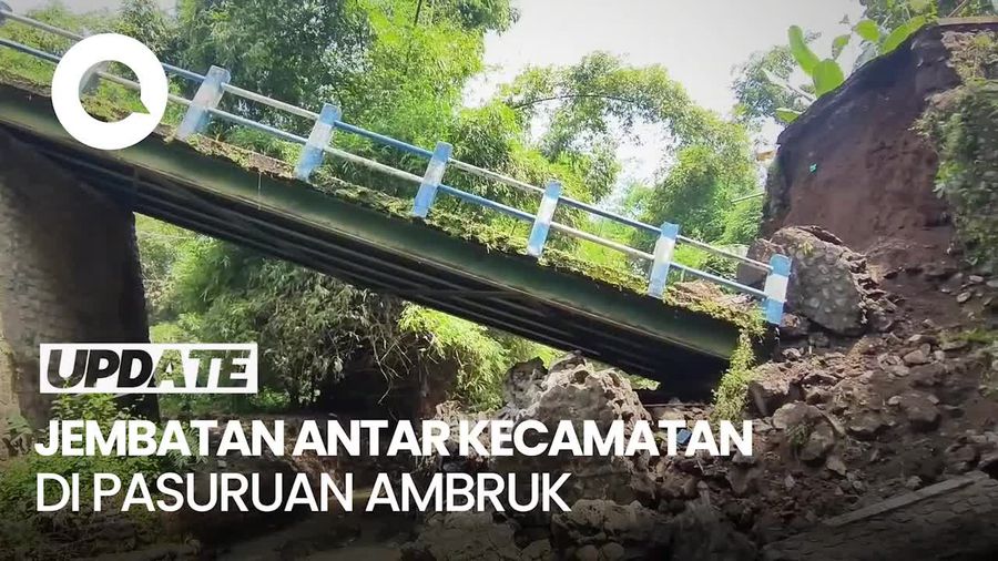 Video: Jembatan di Pasuruan Ambruk, Warga Terpaksa Seberangi Sungai