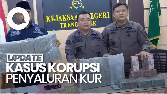 Video: Kejari Trenggalek Sita Uang Rp 1,59 M di Kasus Korupsi KUR