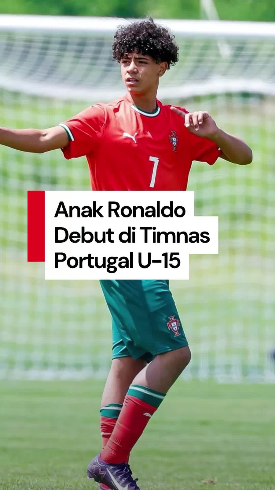 Video: Ronaldo Bangga Banget Lihat Putranya Debut di Timnas Portugal U-15