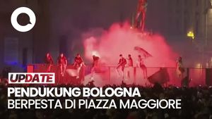 Video Pesta Bologna Nikmati Trofi Pertama Setelah 51 Tahun