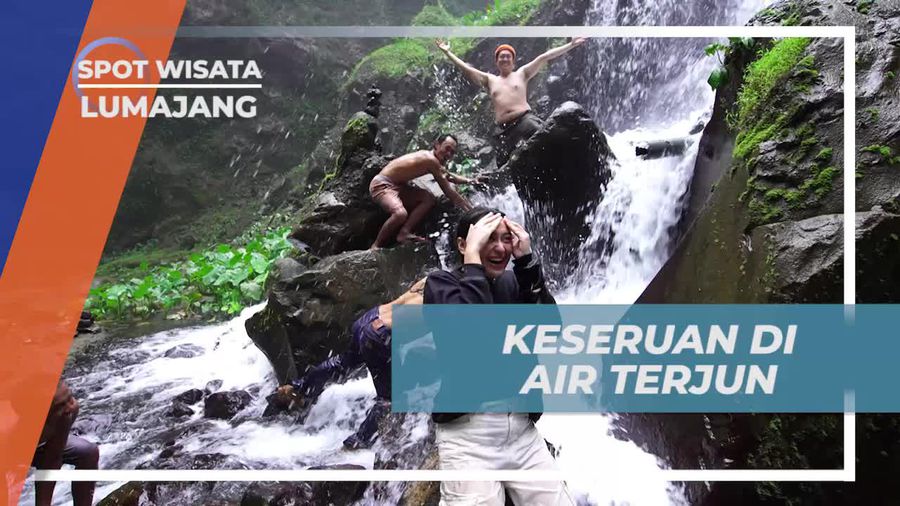 Bersenang-senang Bermain Air di Air Terjun Tumpak Sewu, Lumajang