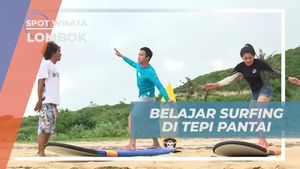 Belajar Surfing Asik di Tepi Pantai Gerupuk, Lombok