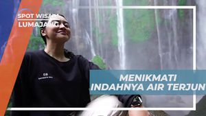 Beristirahat Sejenak dan Mengagumi Keindahan Air Terjun di Lumajang