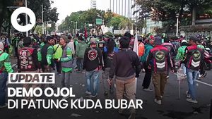 Video: Demo Ojol di Patung Kuda Bubar, Jalan Medan Merdeka Selatan Kembali Dibuka