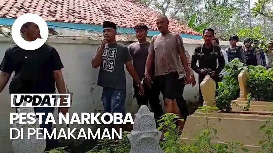 Video: Polisi Ringkus Juru Kunci Pesta Narkoba di Area Makam Raja Pamekasan