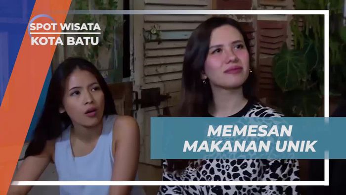 Memesan Makanan Unik di Cafe Retrorika, Kota Batu