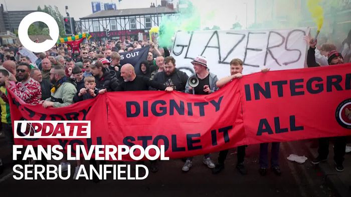 Video: MU Terpuruk, Fans Demo Tuntut Keluarga Glazer Out