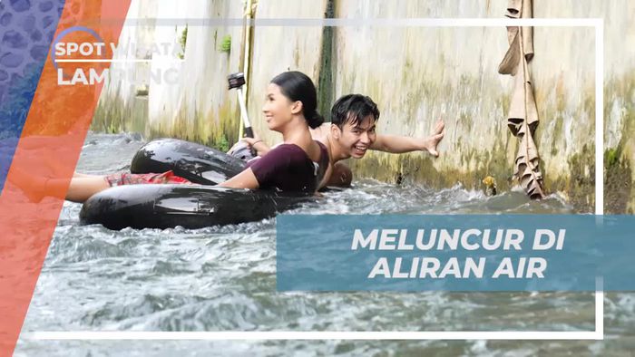 Meluncur di Aliran Sungai Way Bim-Bim Lampung dengan Ban Pelampung Bareng Warga  