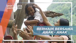 Bermain dan Bersenda Gurau Bersama Anak-Anak di Kabupaten Karo, Sumatera Utara  