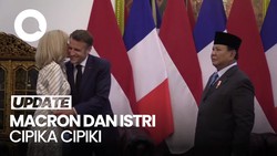 Video: Momen Macron dan Istri Cipika-cipiki di Depan Prabowo