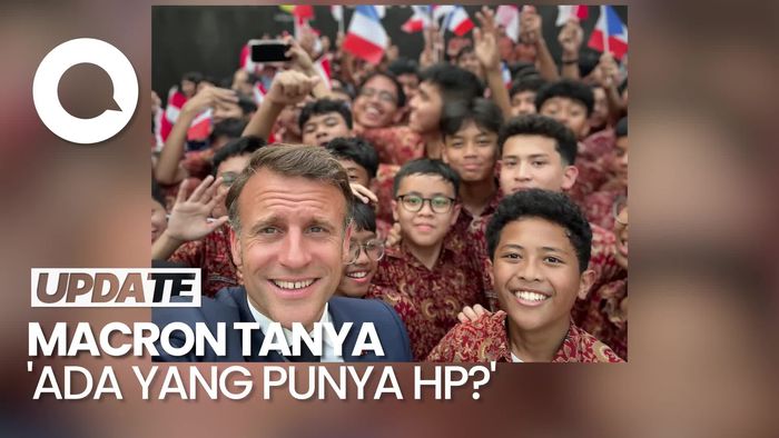 Video: Senangnya Danu Presiden Macron Pinjam Hp Buat Selfie Bareng