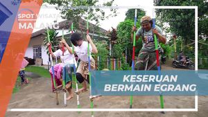 Merayakan Keseruan Bermain Egrang di Desa Sanankerto, Malang