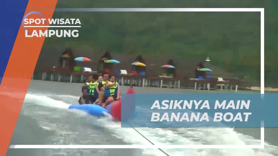 Menaklukkan Ombak Seru dengan Banana Boat di Lampung