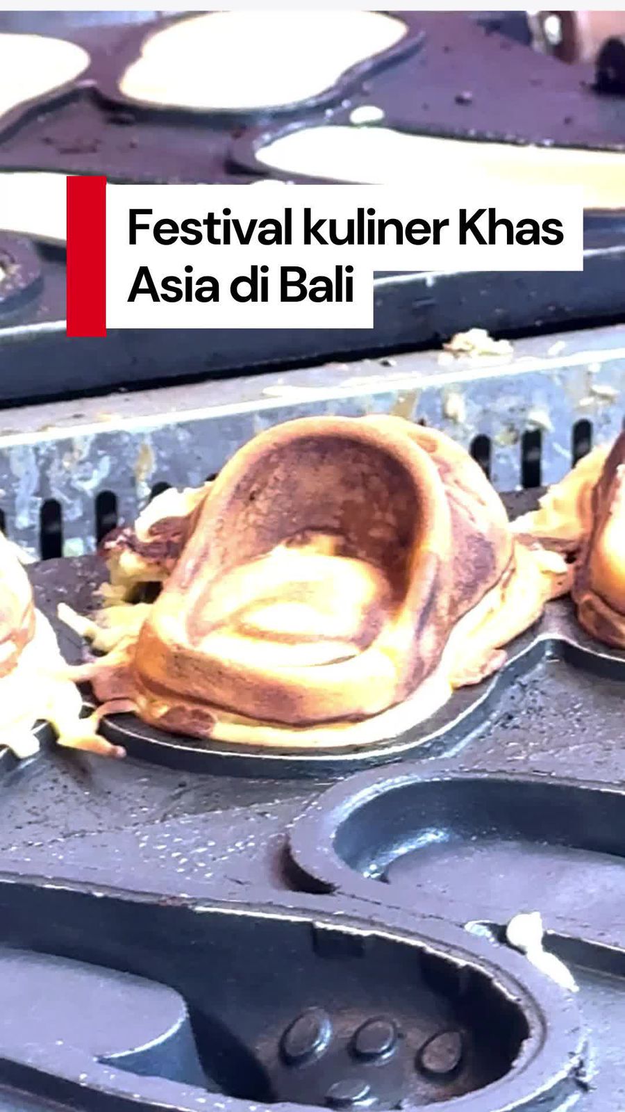 Video Berburu Makanan Asia Viral di Bali, Ada Kue Sandal Nih! 