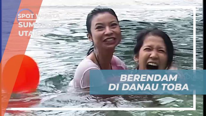 Berendam dan Menikmati Keindahan Danau Toba Sumatera Utara