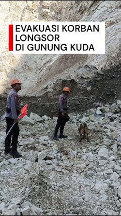 Video: Kendala Evakuasi Korban Longsor di Gunung Kuda Cirebon