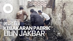 Video: Cerita Warga Lagi Asyik Nobar Timnas Saat Pabrik Lilin di Jakbar Terbakar