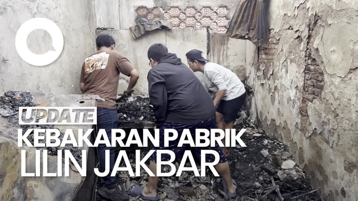 Video: Cerita Warga Lagi Asyik Nobar Timnas Saat Pabrik Lilin di Jakbar Terbakar