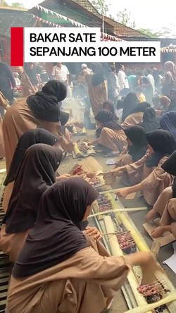 Video: Rayakan Idul Adha, Santri di Sukabumi Bakar Sederet Sate Hingga 100 Meter