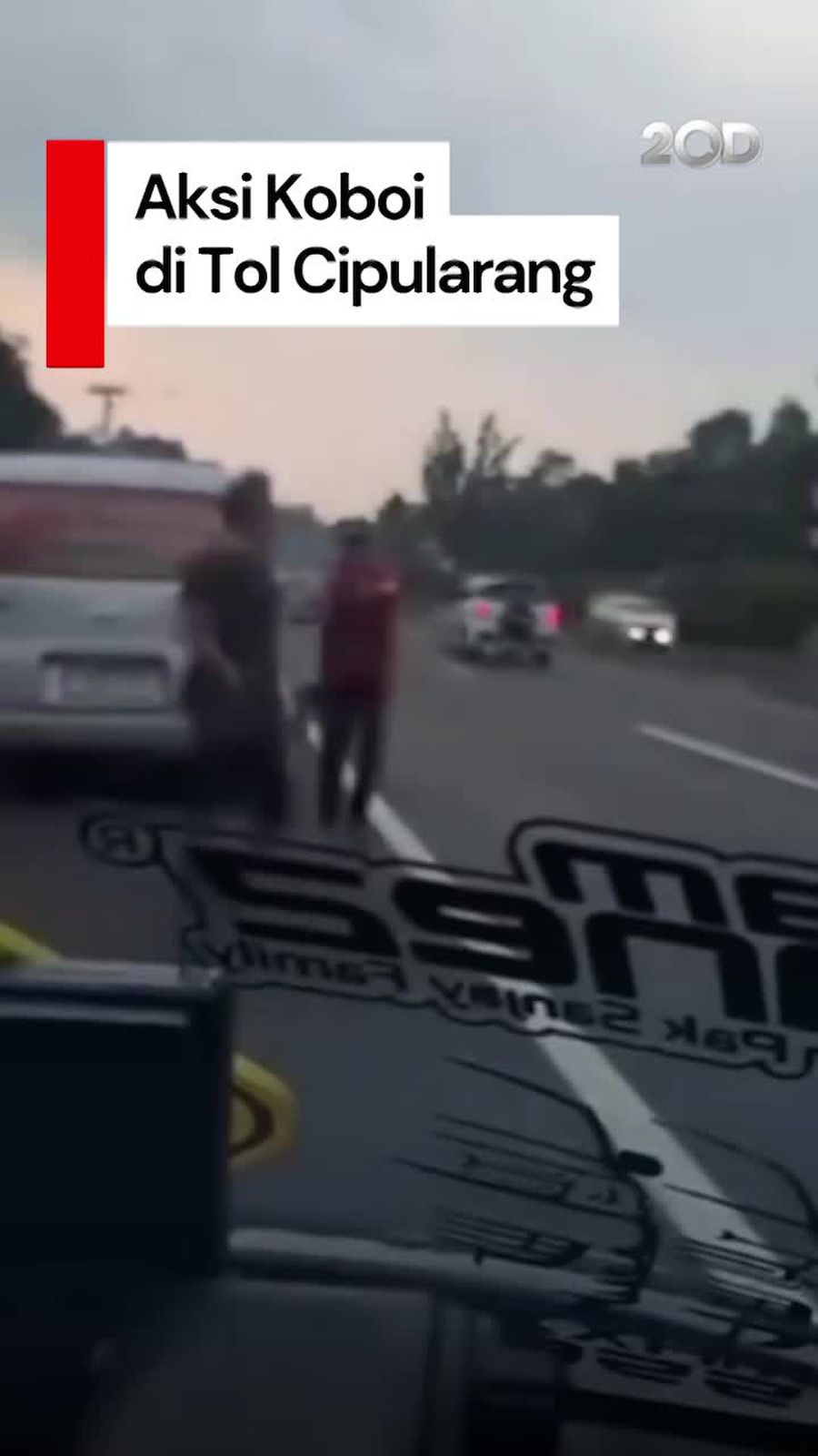 Video: Aksi Koboi Driver Ekspedisi Todong Pistol di Tol Cipularang