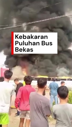 Video: Kebakaran Puluhan Bus Bekas di Pool Rawa Buaya Jakbar